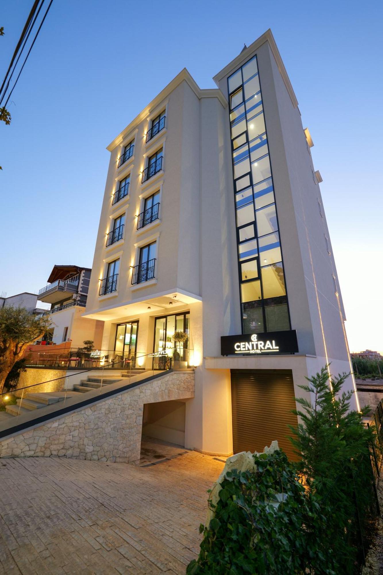 Hotel Central Vlorë Buitenkant foto