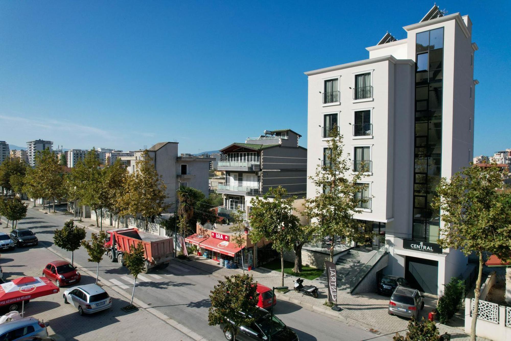 Hotel Central Vlorë Buitenkant foto
